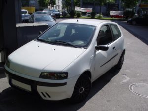 Fiat Punto Heckschaden Frontansicht Fiat Punto Heckschaden Frontansicht