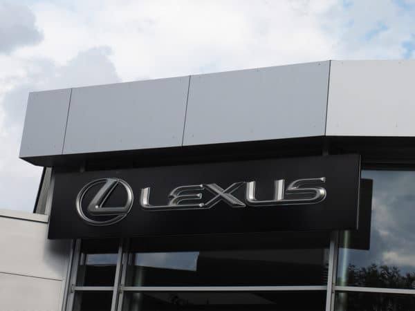 Kfz-Gutachter für Hersteller Lexus
