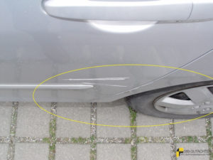 Mazda Seitenschaden Detail