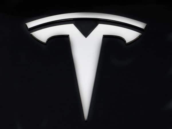 Tesla Fahrzeughersteller